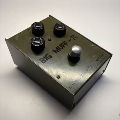Electro-Harmonix Big Muff 90's - Army Green - Bubble Font image 4
