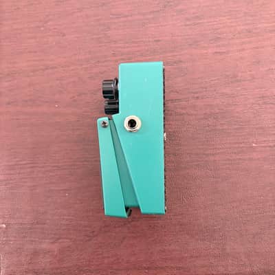 Boss TR-2 Tremolo (Silver Label) 1997 - Present - Green image 2