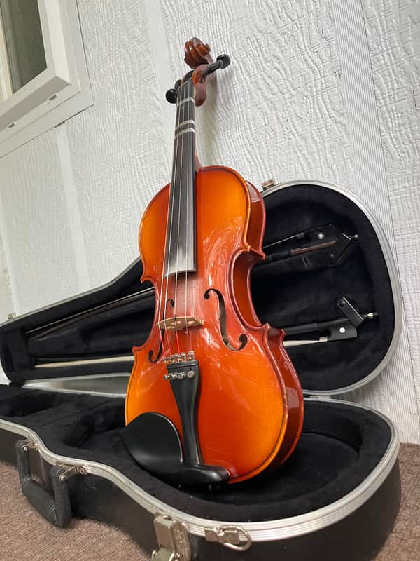 Knilling P4KF Bucharest 4/4 Full-Size Student Violin Outfit