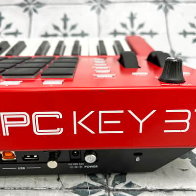 Akai MPC Key 37 Standalone Workstation Synthesizer image 8