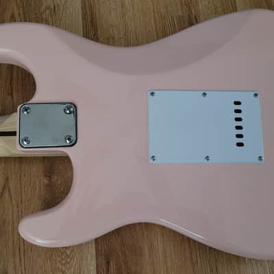 RNC Customs Stratocaster SSS 2026 - Flamingo image 10