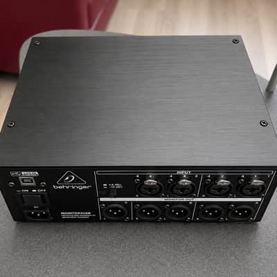 Akai MPC Live Sampler / Behringer MONITOR2USB image 3