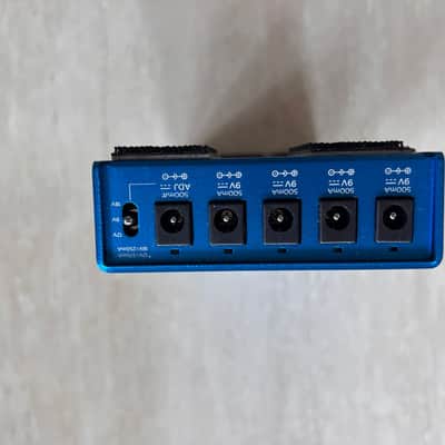 Strymon Zuma R300 5-Output Ultra Low-Profile High Current DC Power Supply 2018 - Present - Blue image 2