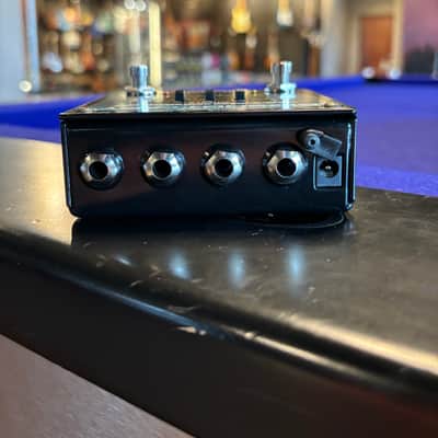 Radial Bigshot ABY True-Bypass Amp Switcher V2 - Black/Blue image 2