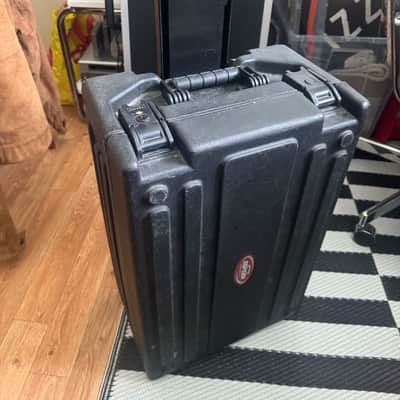 Focusrite Scarlett 18i20 2nd Gen USB Interface + SKB Travel Case w/ Laptop Tray + Cables image 1