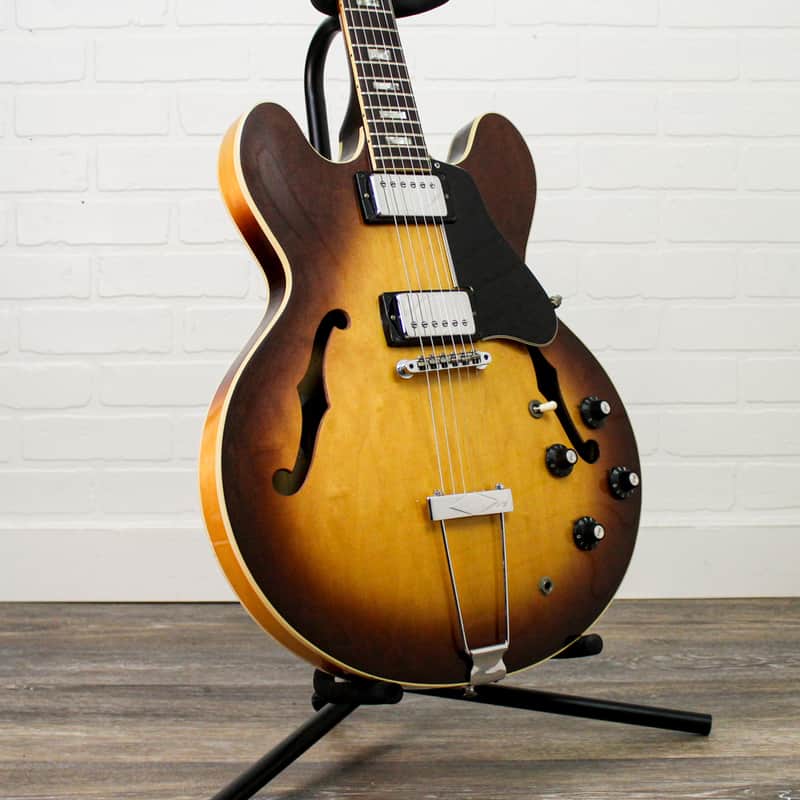 Preowned Early 1970's Gibson ES-335 Semi-Hollow Electric Guitar w/ OHSC - 2-Tone Sunburst