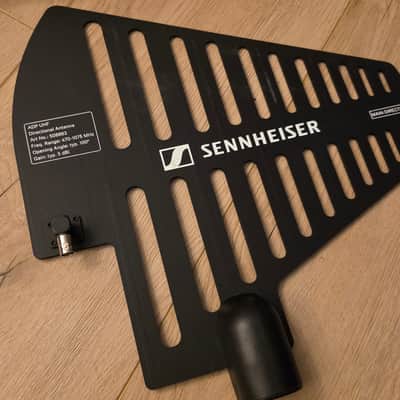 Shure PA411 Antenna Combiner with Antenna image 5