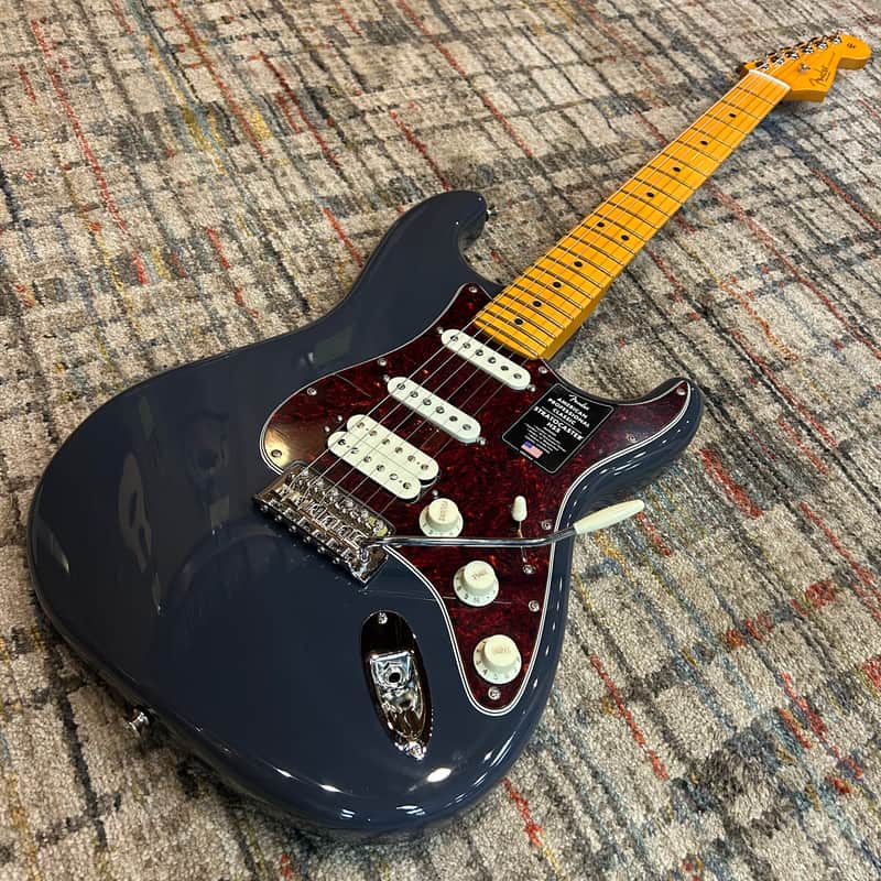 Fender American Professional Classic Stratocaster HSS 2025 - Present - Faded Black