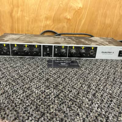 Behringer EUROLIVE S1220 12