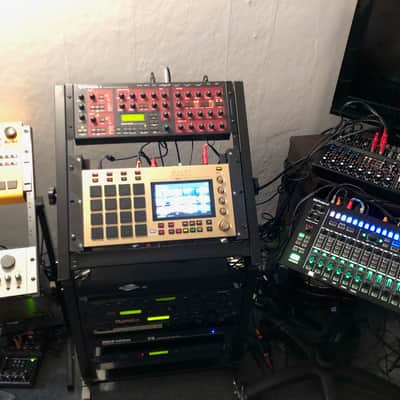 Akai mpc live 19” rack adapter - 3dstudiofurniture image 5