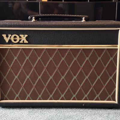 Vox Pathfinder 10 10-Watt 1x6.5" Guitar Practice Amp 2002 - Present - Black image 2