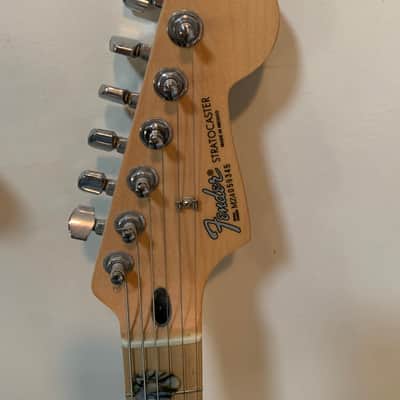Fender Standard Stratocaster 1998 - 2005 image 8