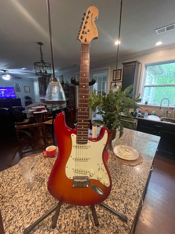 Fender Squier Stratocaster 2010 - Sun Burst Cherry image 1
