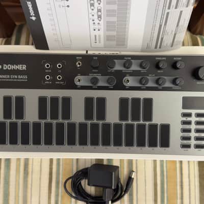 DONNER B1 - IN LIKE NEW CONDITION! image 2