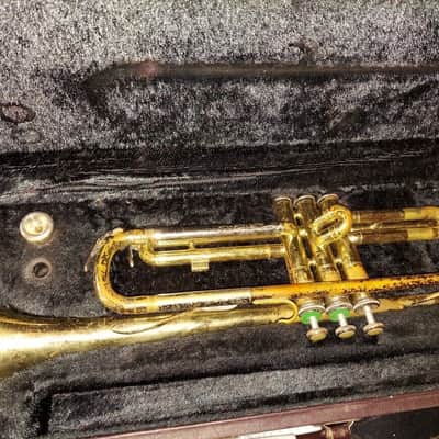 Yamaha YTR-232 Trumpet w/ Yamaha Case and Mouthpiece, good playing condition image 1