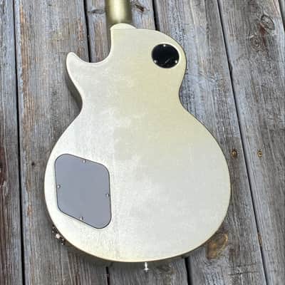 MASTER CERTIFIED: 2012 Gibson Les Paul Studio – Silver Metallic – Pro Setup – $1499 USD | FREE SHIPPING image 2