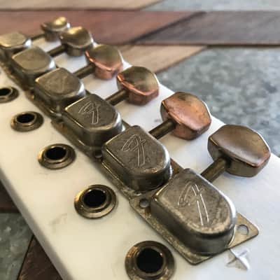 Real Life Relics Fender® Aged Chrome 70's F Tuners (Fender® 0990822100    [K1] image 2