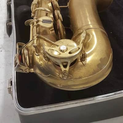 Revelle Alto saxophone. Italy? Brass Lacquer with case neck mouthpiece image 2