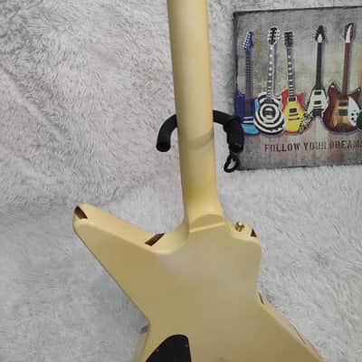 Gibson Designer Series Explorer 1983-1985 - Ivory with Design image 10