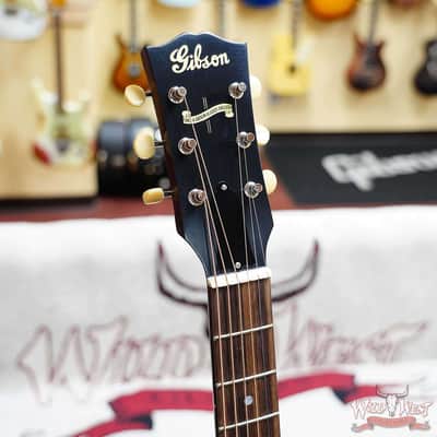 Gibson Custom Shop 1942 Banner J-45 Vintage Sunburst 3.80LBS image 6
