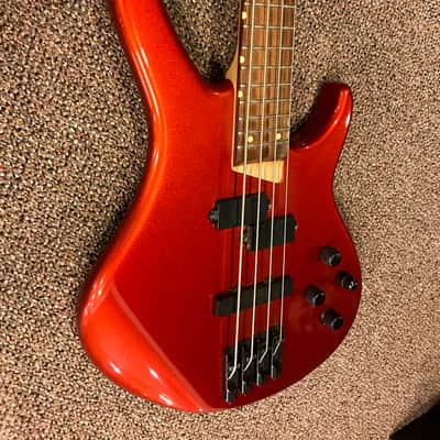 USED - Peavey Grind 4 Bass w/ Hardshell case - Made in the USA! image 2