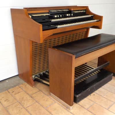 Hammond E 112 - B3 sound image 3