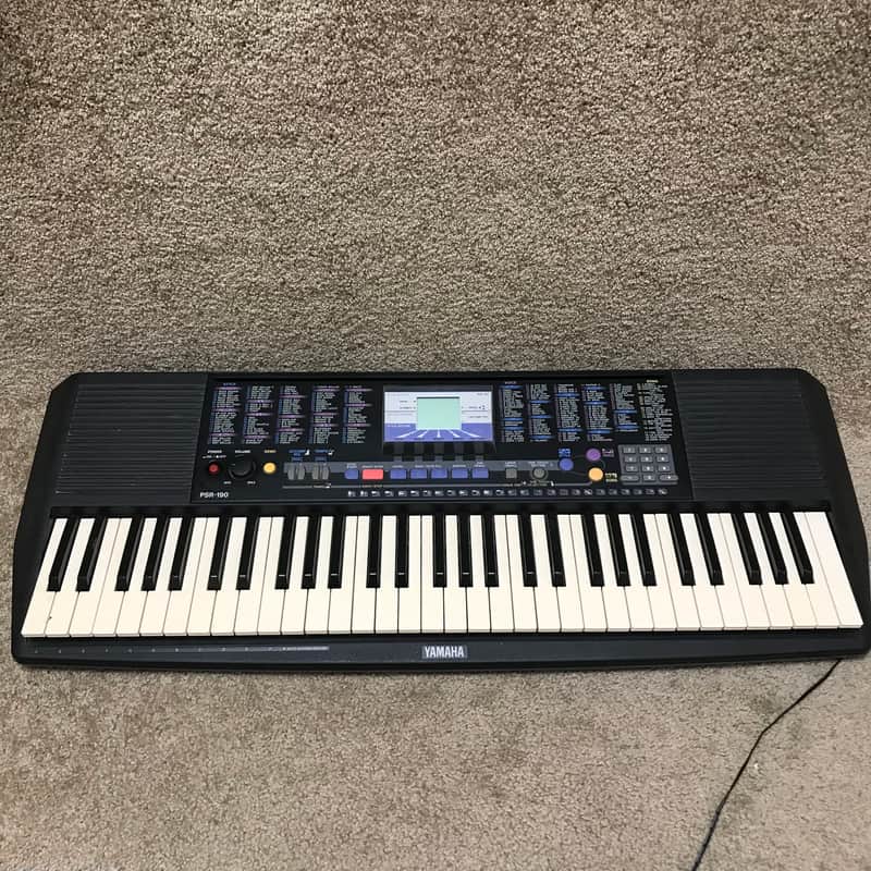 Yamaha PSR-190 Keyboard image 1