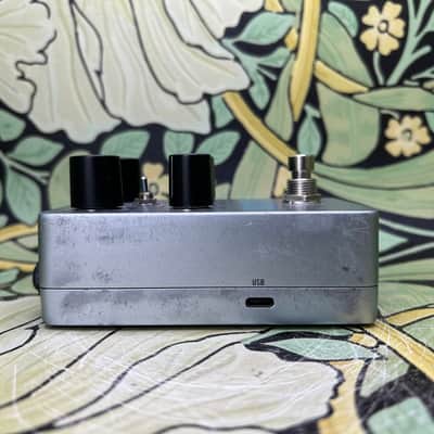 Universal Audio 1176 UAFX Studio Compressor - Used image 6