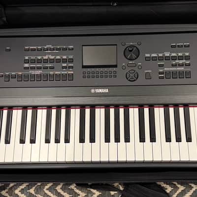 Yamaha DGX-670 88-Key Portable Grand Piano 2021 - Present - Black image 2