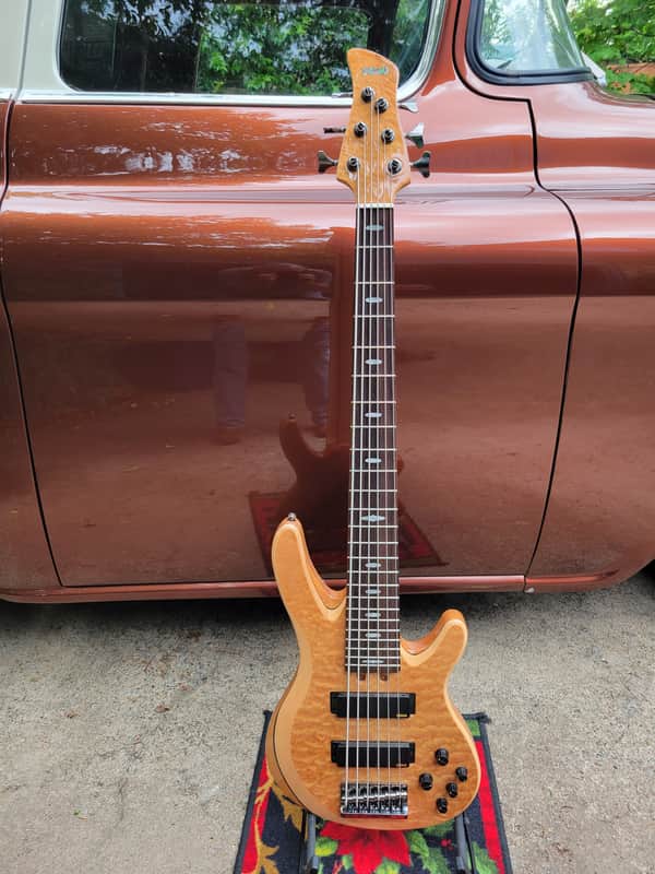 ベース Yamaha TRB1005J Yamaha TRB1005J 5-String Natural Quilt | Reverb