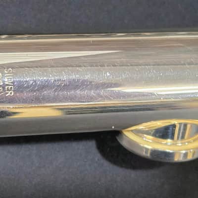 Yamaha YFL-687H Professional Flute - Reconditioned image 11