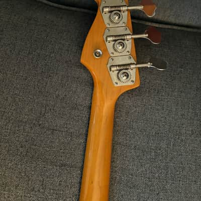 Fender American Vintage '62 Jazz Bass 1990 -tone Sunburst image 5
