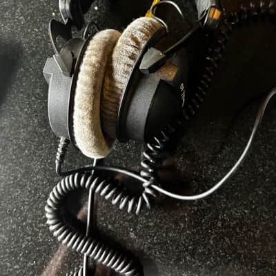 Beyerdynamic DT 770 Pro 250 Ohm 2010s - Black image 2