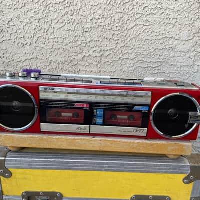Vintage Sharp  QT-77 Stereo Cassette Boombox  80s - Red image 1