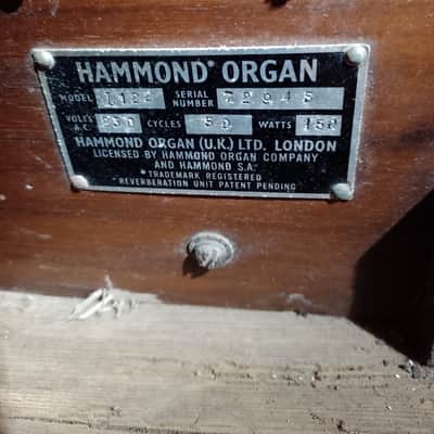 Hammond L-100 Series Organ 1961 - 1972 - Natural image 3