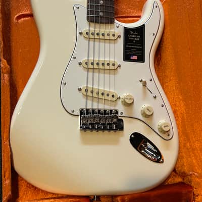 NEW UNPLAYED! Fender American Vintage II '73 Stratocaster with Rosewood Fretboard- Olympic White image 2
