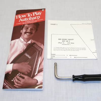 Vintage 1967-68 Oscar Schmidt Model OM-15 'Silvertone' 15-Chord Autoharp. image 16