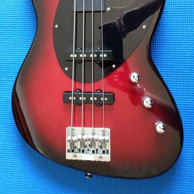HAMER USA 1996 Cruise "J" Style Fretless Cherry/Black Burst Bass image 2