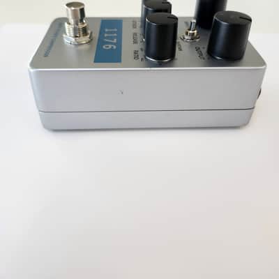 Used Universal Audio 1176 Studio Compressor Pedal - Silver / Blue image 5