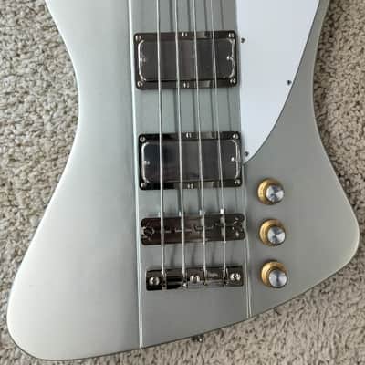 Epiphone Thunderbird 64 4-String Electric Bass Guitar with Gig Bag, Silver Mist image 7