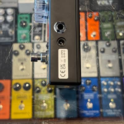 MXR CSP041 Hybrid Fuzz  - Present - Black / Teal Graphic image 2