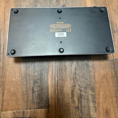 NuX NME-5 Trident 2023 - Present - Black image 3