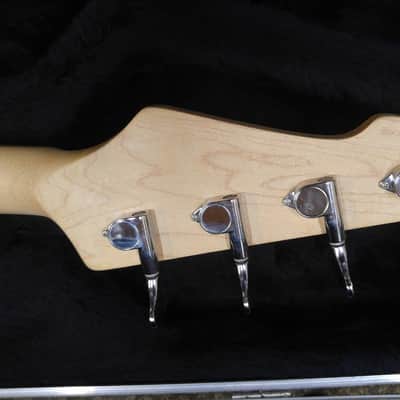 Peavey Jack Daniels USA Signature 4-string Electric Bass w/Case black Daniel's cirrus image 3
