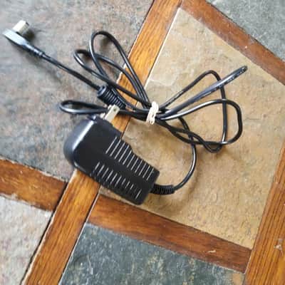 MXR DC Brick pedal power supply image 3