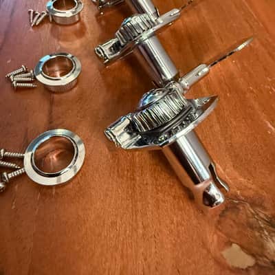 Fender Standard / Highway One Bass Tuning Heads (4) - Chrome image 3