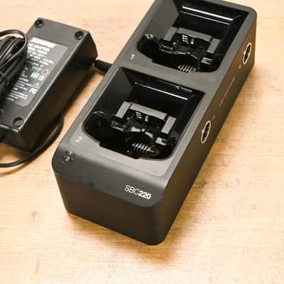 Shure SBC220 Networked 2-Bay Battery Charger CG011WR image 3