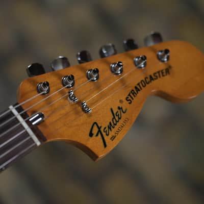 Fender 70th Anniversary Vintera® II Antigua Stratocaster® - Antigua image 11