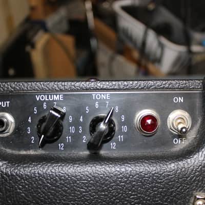 Fender Pro Junior III/ 15 Watt 1x8" Tube Combo image 3