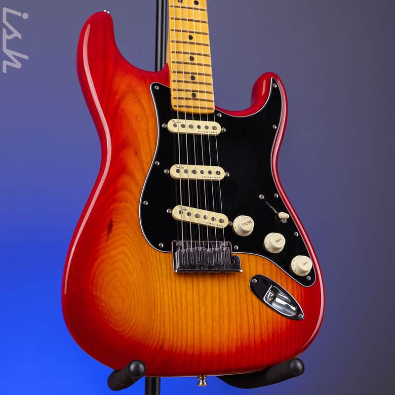 2023 Fender American Ultra Luxe Stratocaster image 1