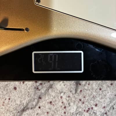 Ernie Ball Music Man St. Vincent Signature Goldie 2021 - Present - Cashmere image 15